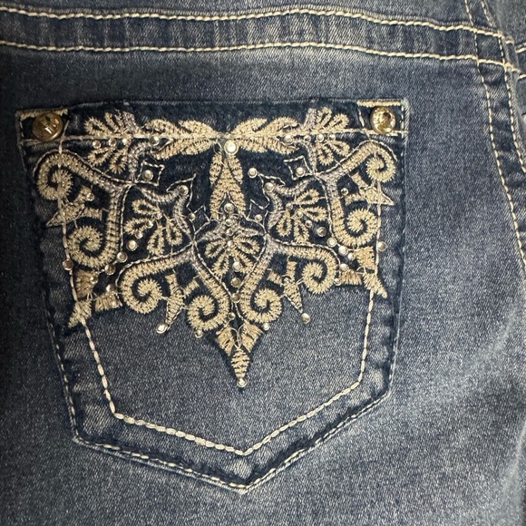 Blue Straight Leg Jeans with Subtle Fading - Picture 7 of 10